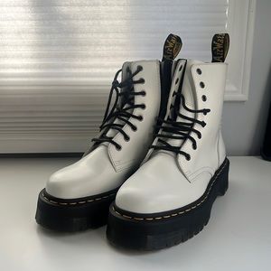 Dr Martens Booth size 8